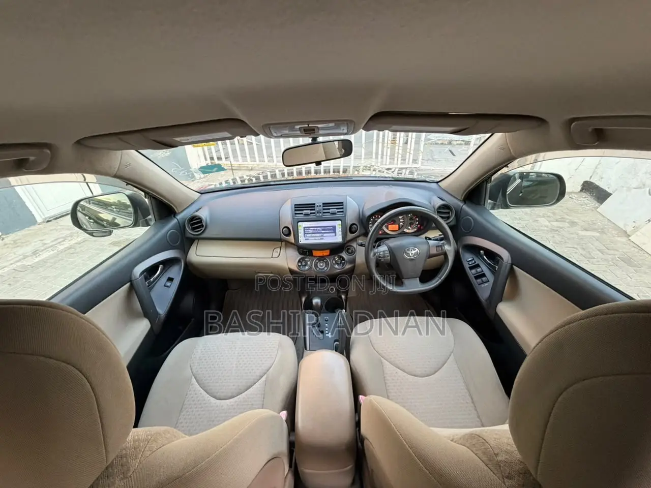 Toyota Vanguard 2011 Green