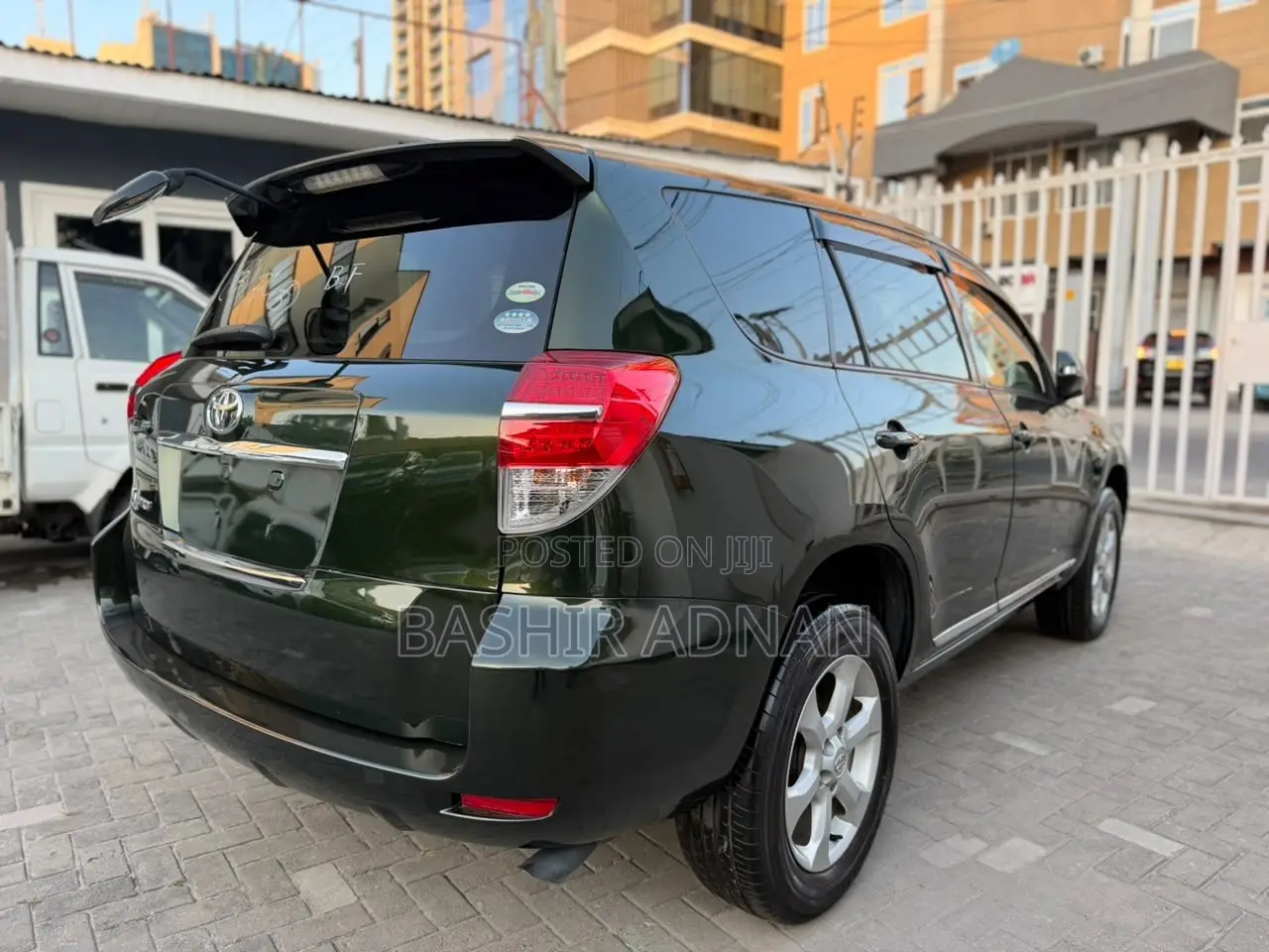 Toyota Vanguard 2011 Green