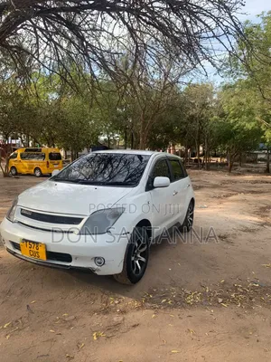 Toyota IST 2004 White