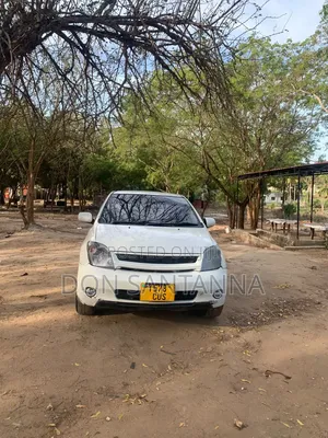 Toyota IST 2004 White