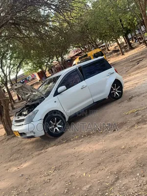 Toyota IST 2004 White