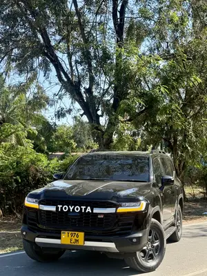 Toyota Land Cruiser 2024 Black
