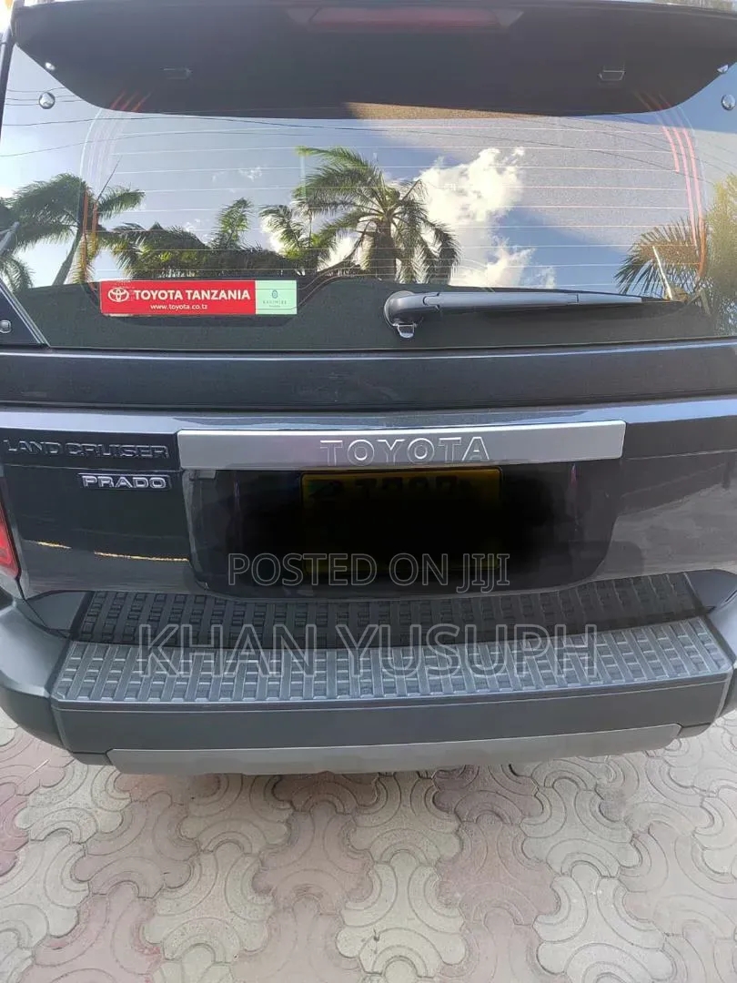 New Toyota Land Cruiser LC250 2025 Black