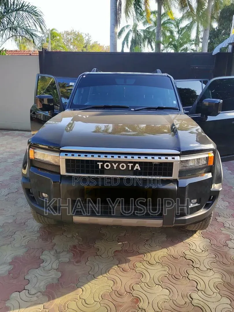 New Toyota Land Cruiser LC250 2025 Black