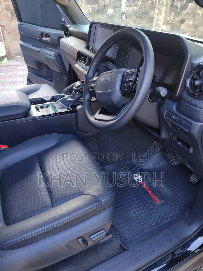 New Toyota Land Cruiser LC250 2025 Black