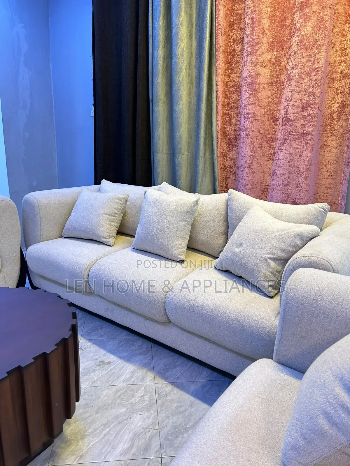 Sofa Set Ya 3:2:1:1 Karibu Sana Boss