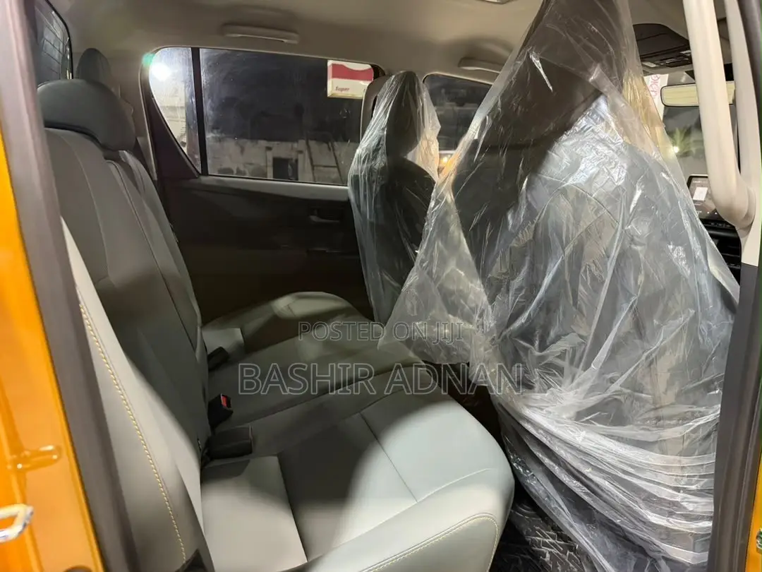 New Toyota Hilux 2026 Yellow