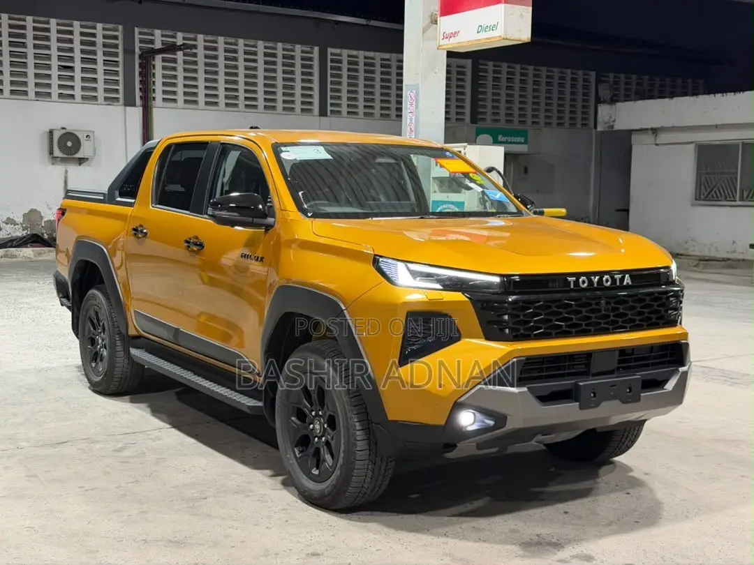 New Toyota Hilux 2026 Yellow
