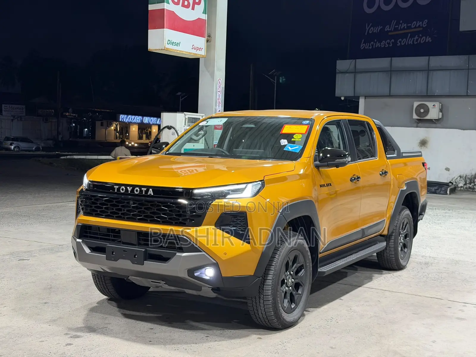 New Toyota Hilux 2026 Yellow