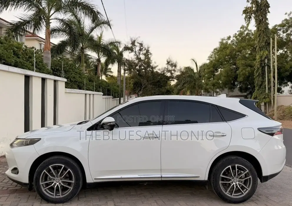 Toyota Harrier 2.0 4WD 2015 Pearl
