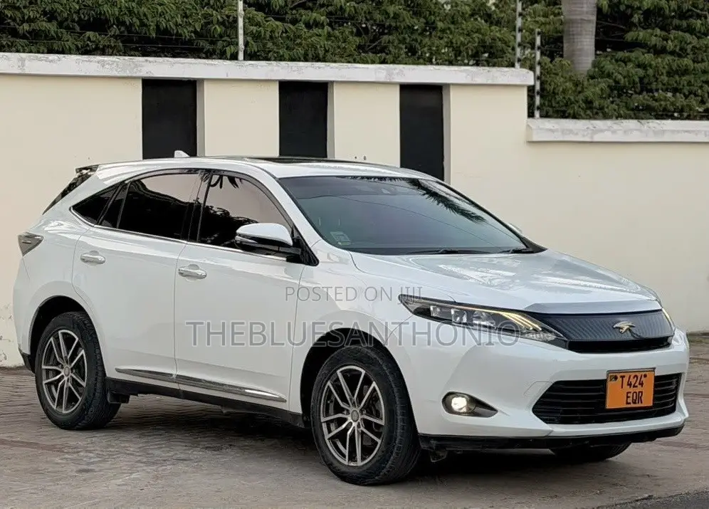 Toyota Harrier 2.0 4WD 2015 Pearl