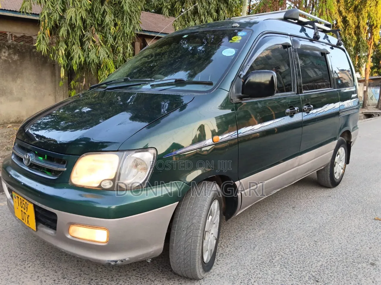 Toyota Noah 2001 Green