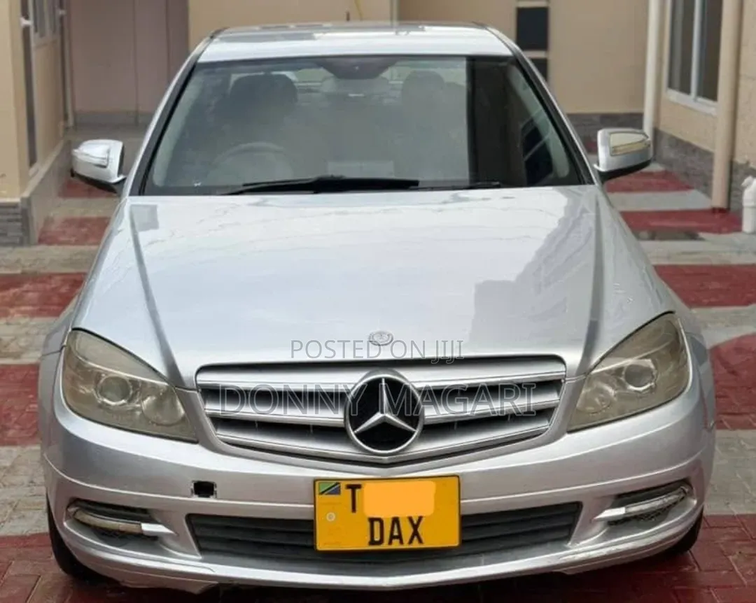 Mercedes-Benz C300 2015 Silver