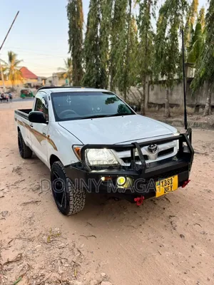 Toyota Hilux 2007 White