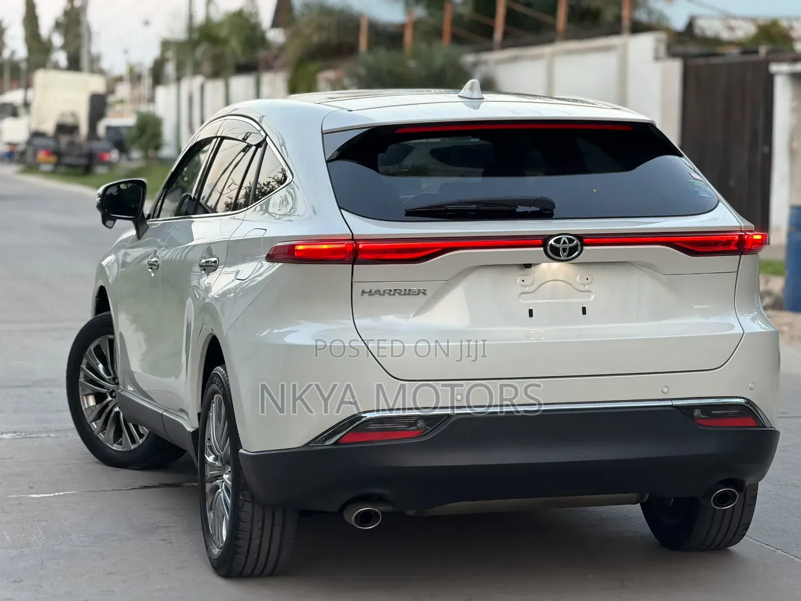 Toyota Harrier 2022 White
