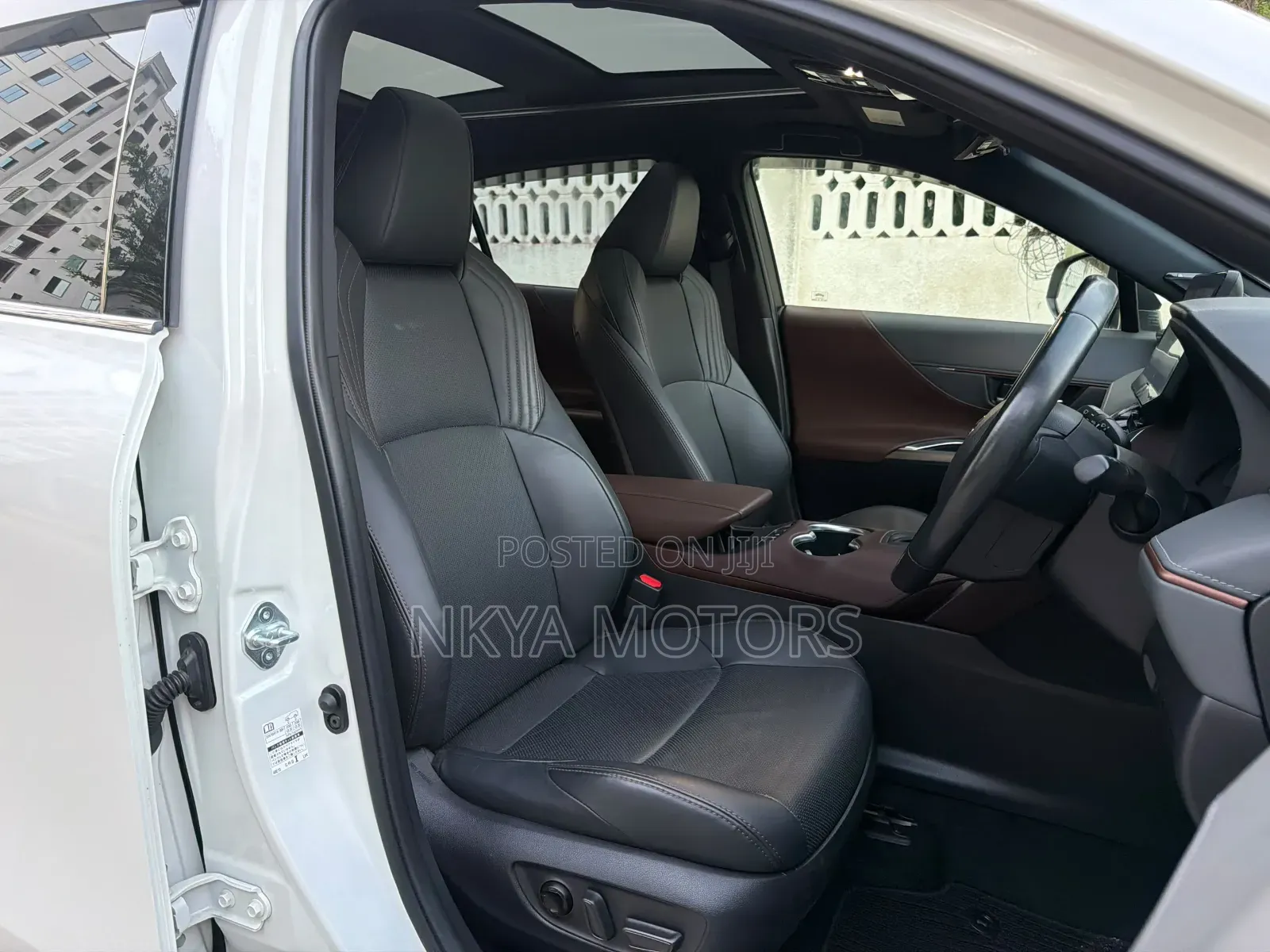 Toyota Harrier 2022 White