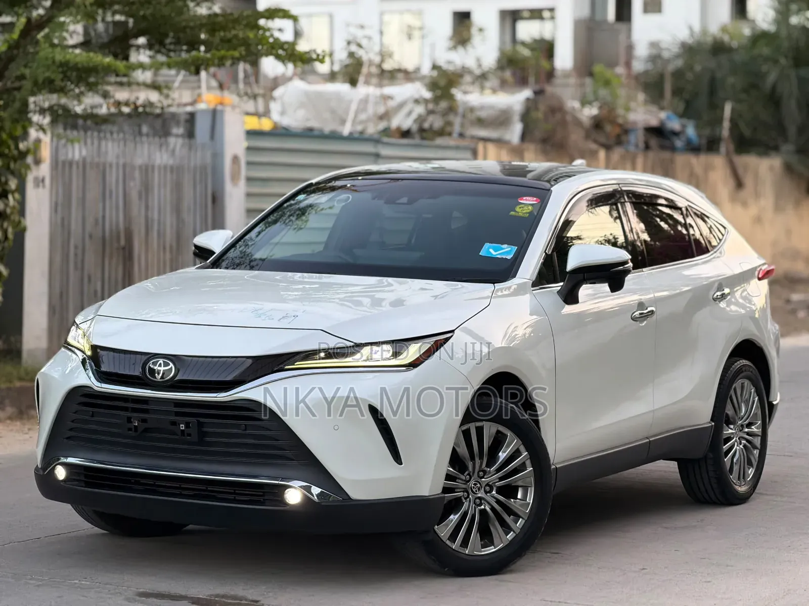 Toyota Harrier 2022 White