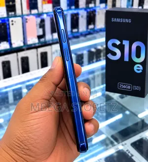 New Samsung Galaxy S10e 256 GB Black