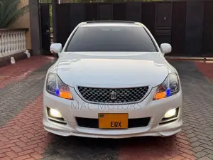 Toyota Crown 2009 White