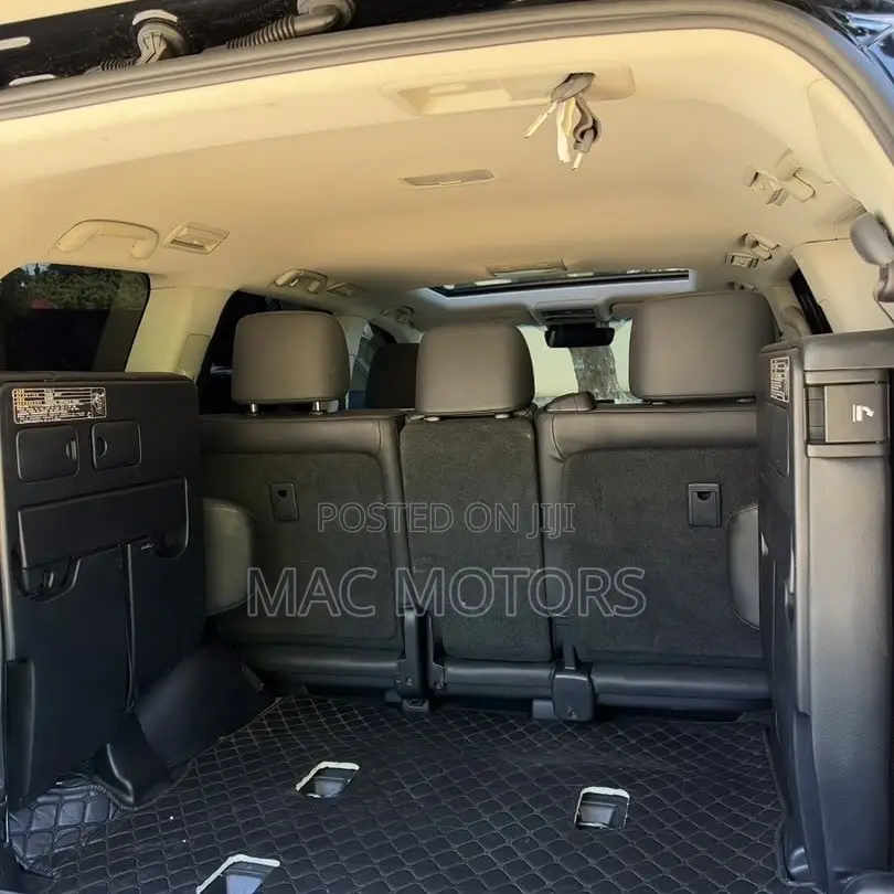 Toyota Land Cruiser 4.6 V8 ZX 2019 Black