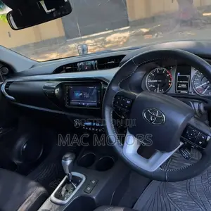 Toyota Hilux Revo Double Cab Deisel 2.4 AWD 2021 Black