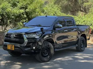 Toyota Hilux Revo Double Cab Deisel 2.4 AWD 2021 Black