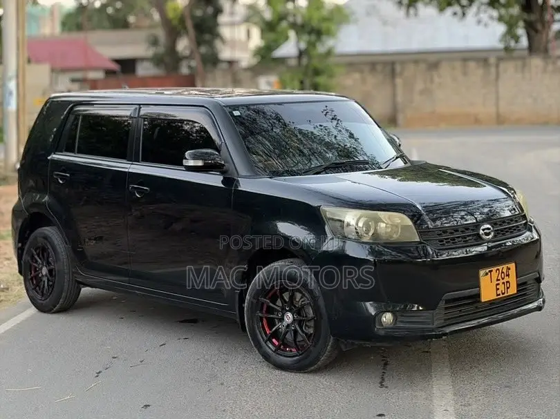 Toyota Corolla Rumion Hatchback 1.5 FWD 2009 Black