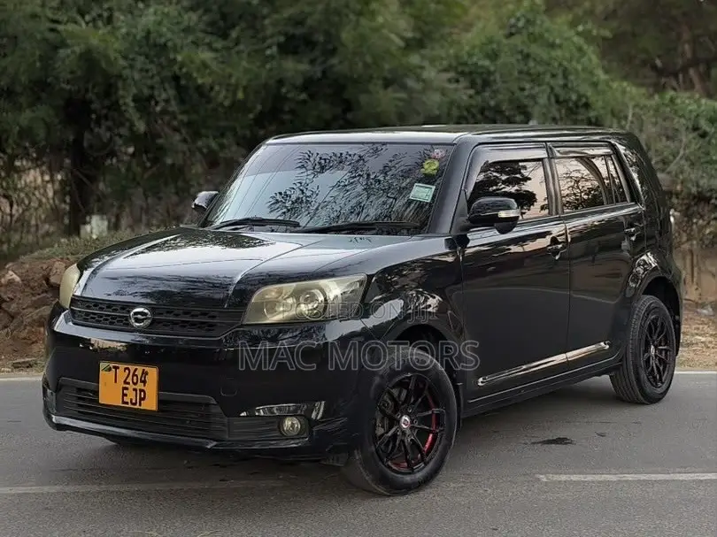 Toyota Corolla Rumion Hatchback 1.5 FWD 2009 Black