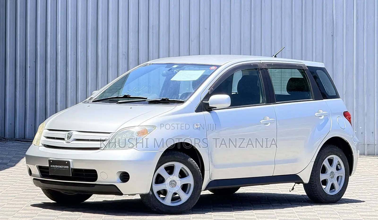 Toyota IST 2002 Silver