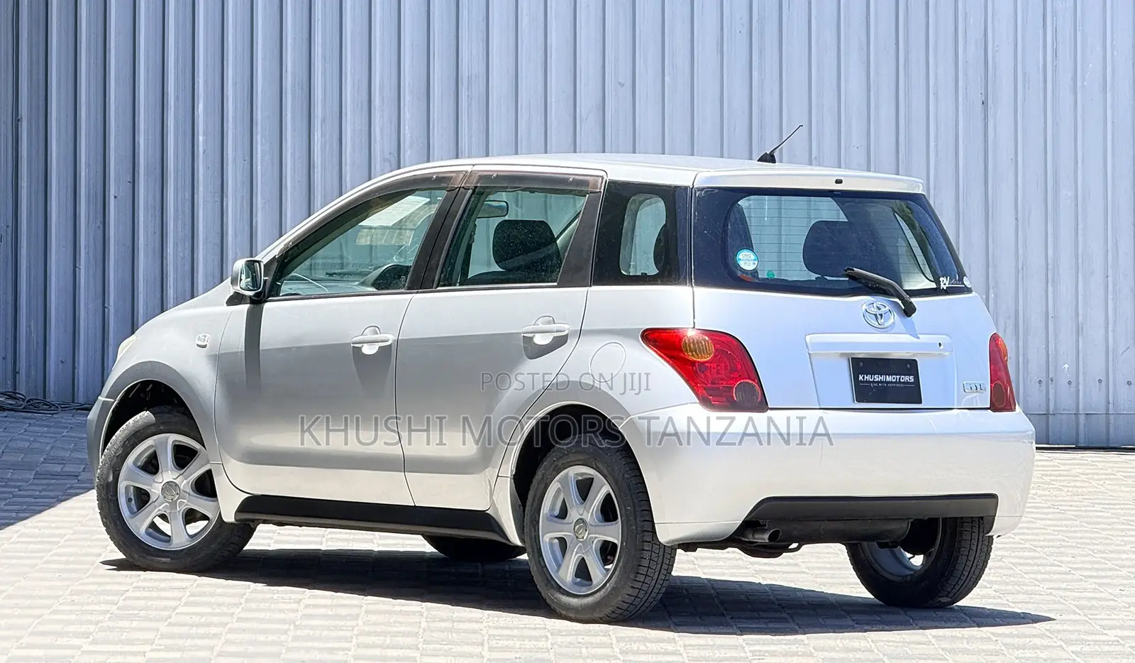Toyota IST 2002 Silver