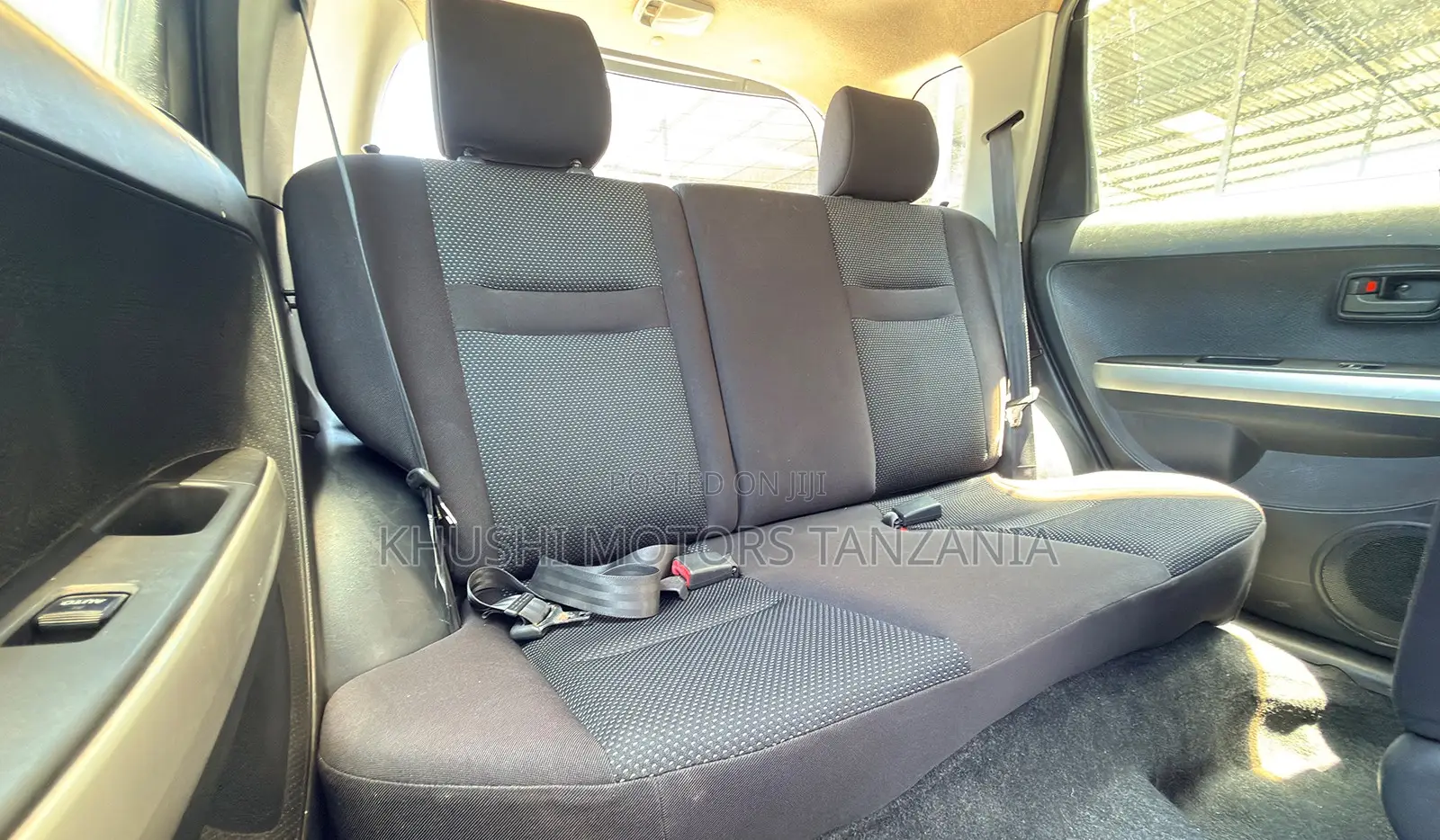 Toyota IST 2002 Silver
