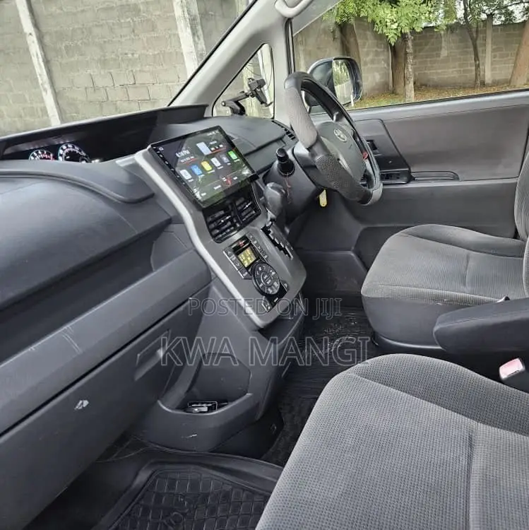 Toyota Noah 2008 Silver