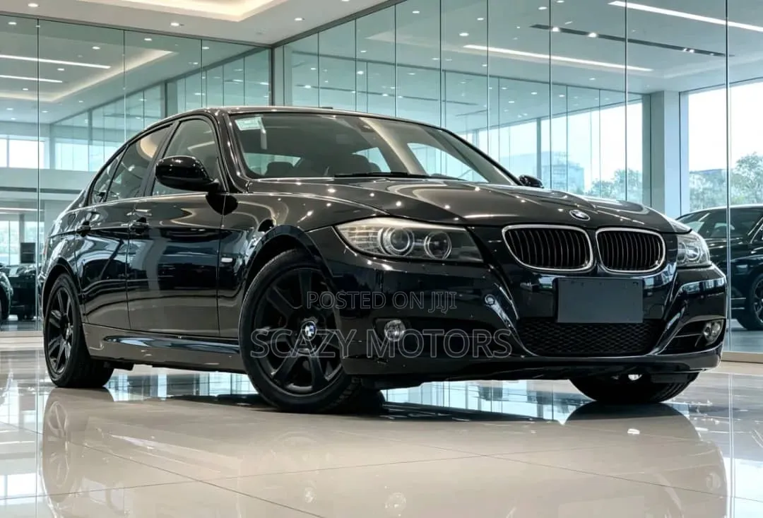 BMW 320i 2011 Black