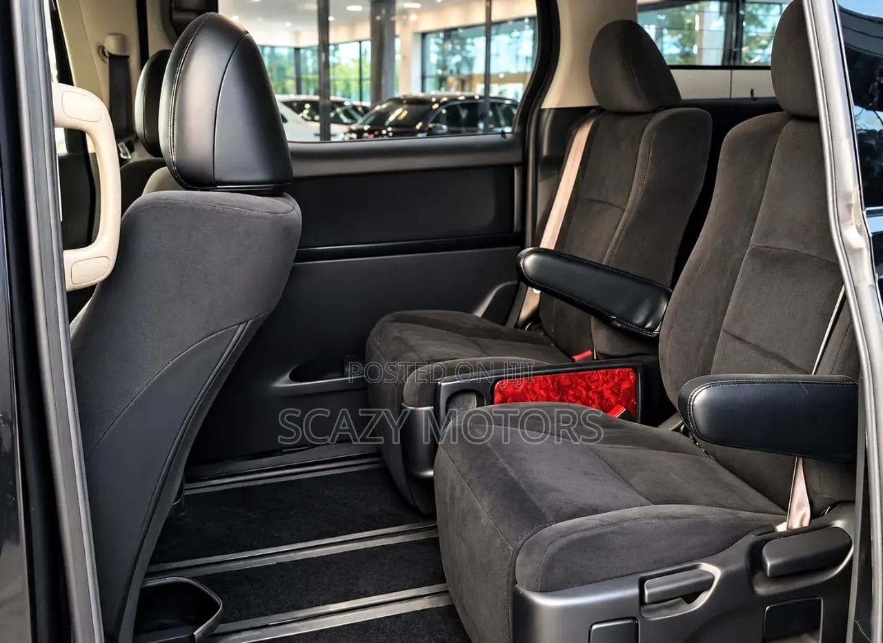 Toyota Alphard 2011 Black