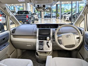 Toyota Noah 2007 White