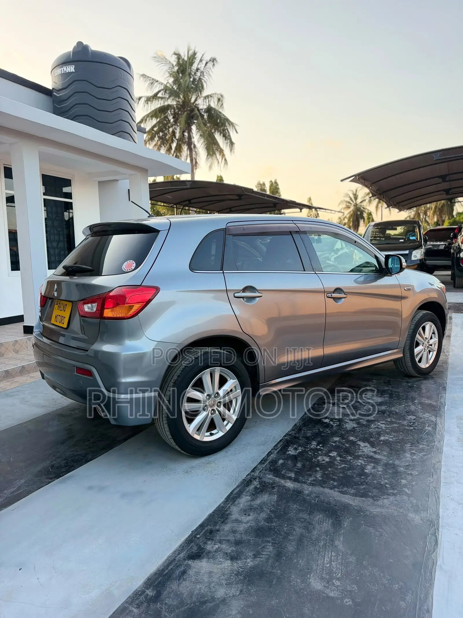 Mitsubishi RVR 2010 Silver