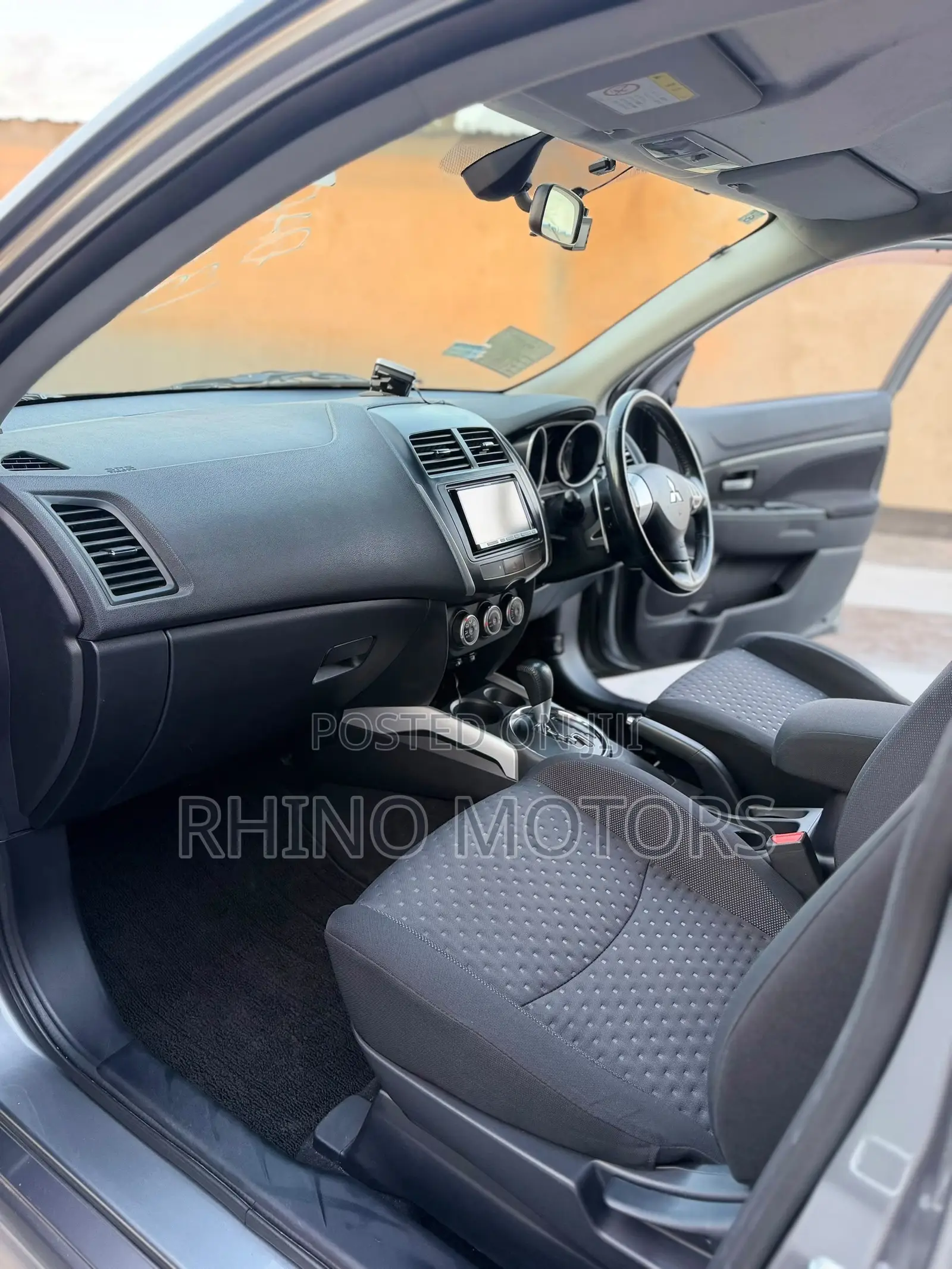 Mitsubishi RVR 2010 Silver