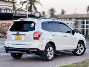 Subaru Forester 2014 Pearl