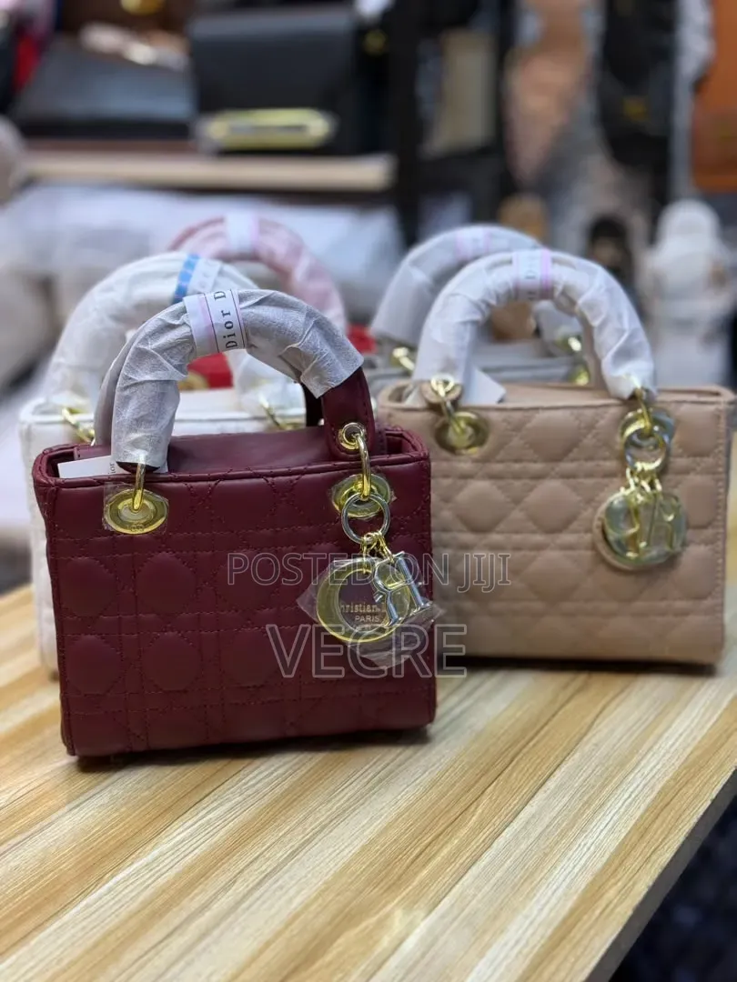 The Quality Material Handbags  With Luxury Look  