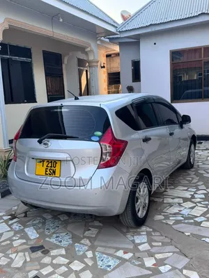 Nissan Note 2013 Silver