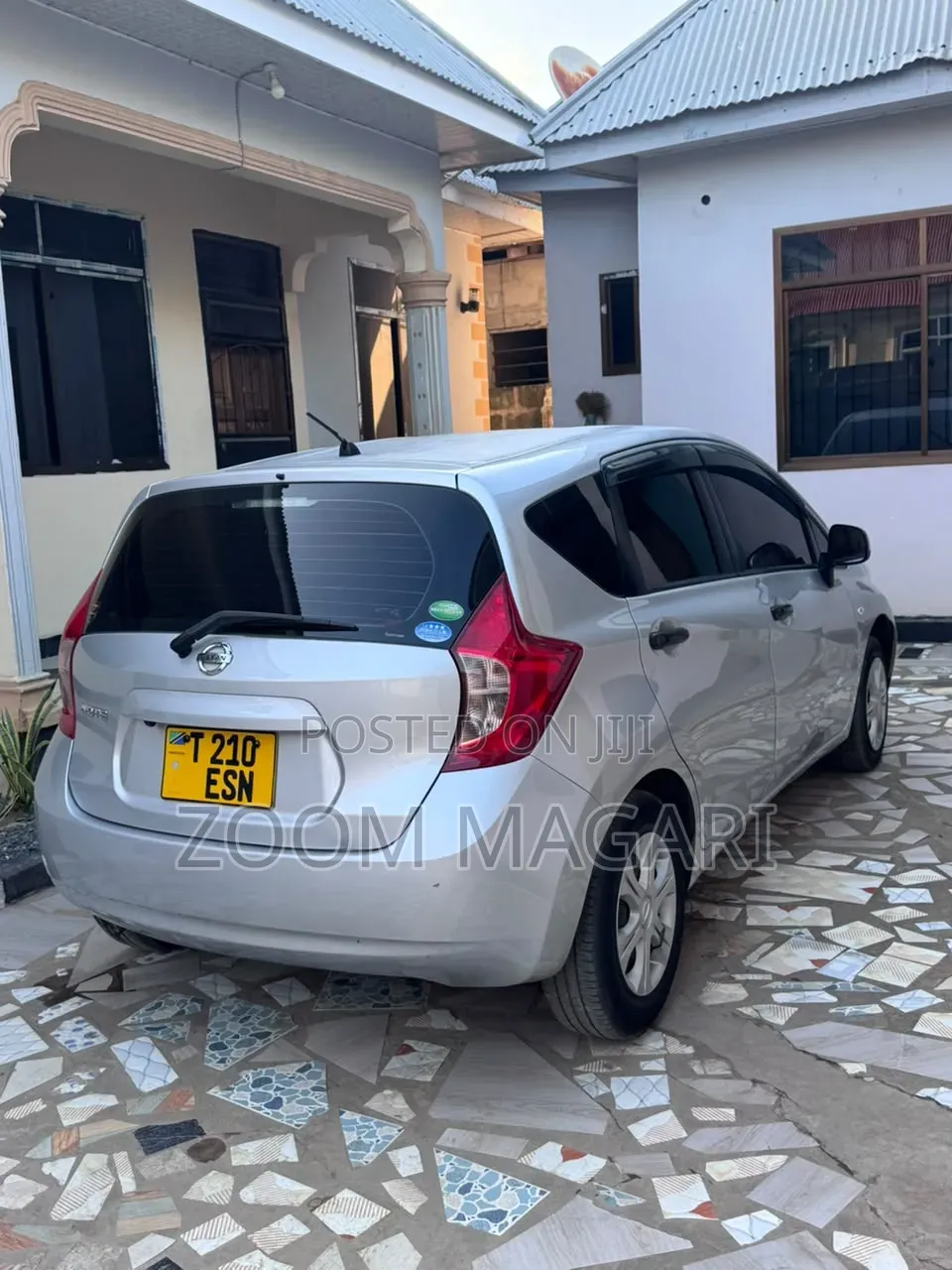 Nissan Note 2013 Silver