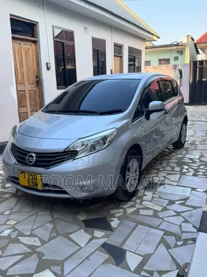 Nissan Note 2013 Silver