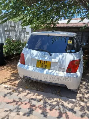 Toyota IST 2003 Pearl