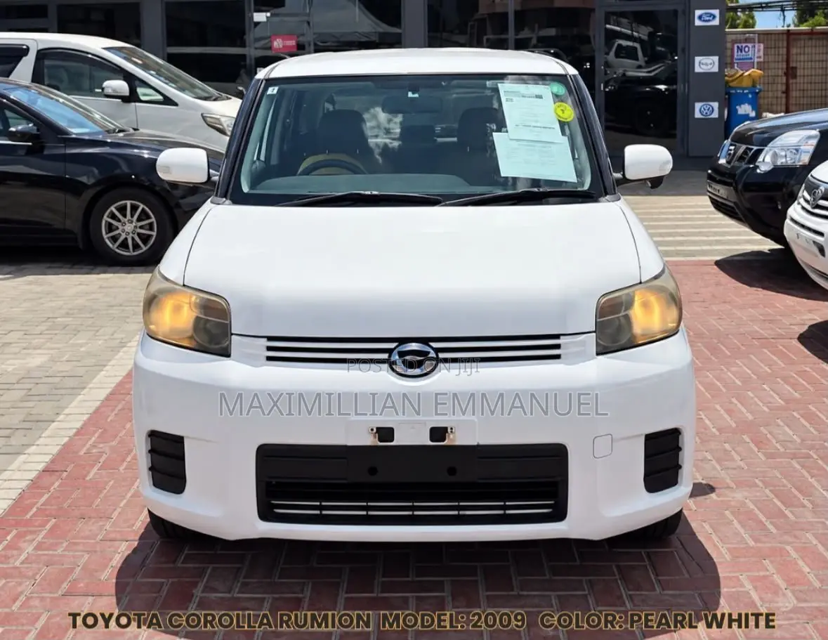 Toyota Corolla Rumion 2011 White