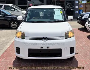 Toyota Corolla Rumion 2011 White