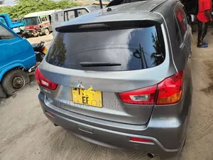 Mitsubishi RVR 2.0 2011 Gray