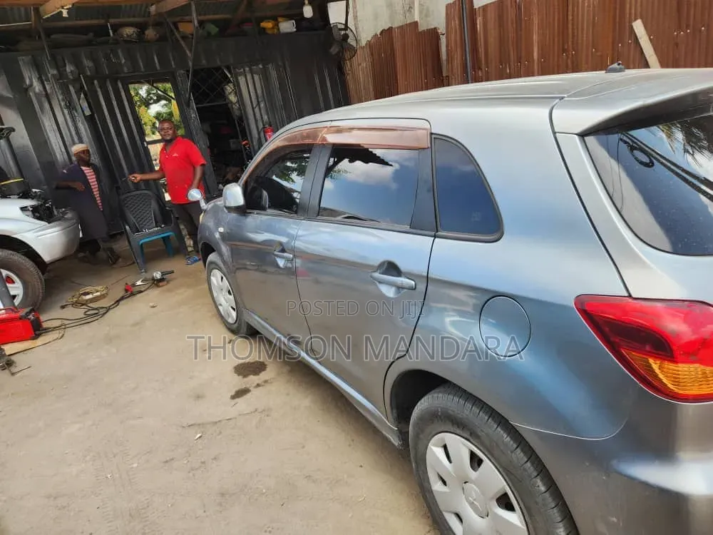 Mitsubishi RVR 2.0 2011 Gray