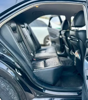 Toyota Crown 2006 Black
