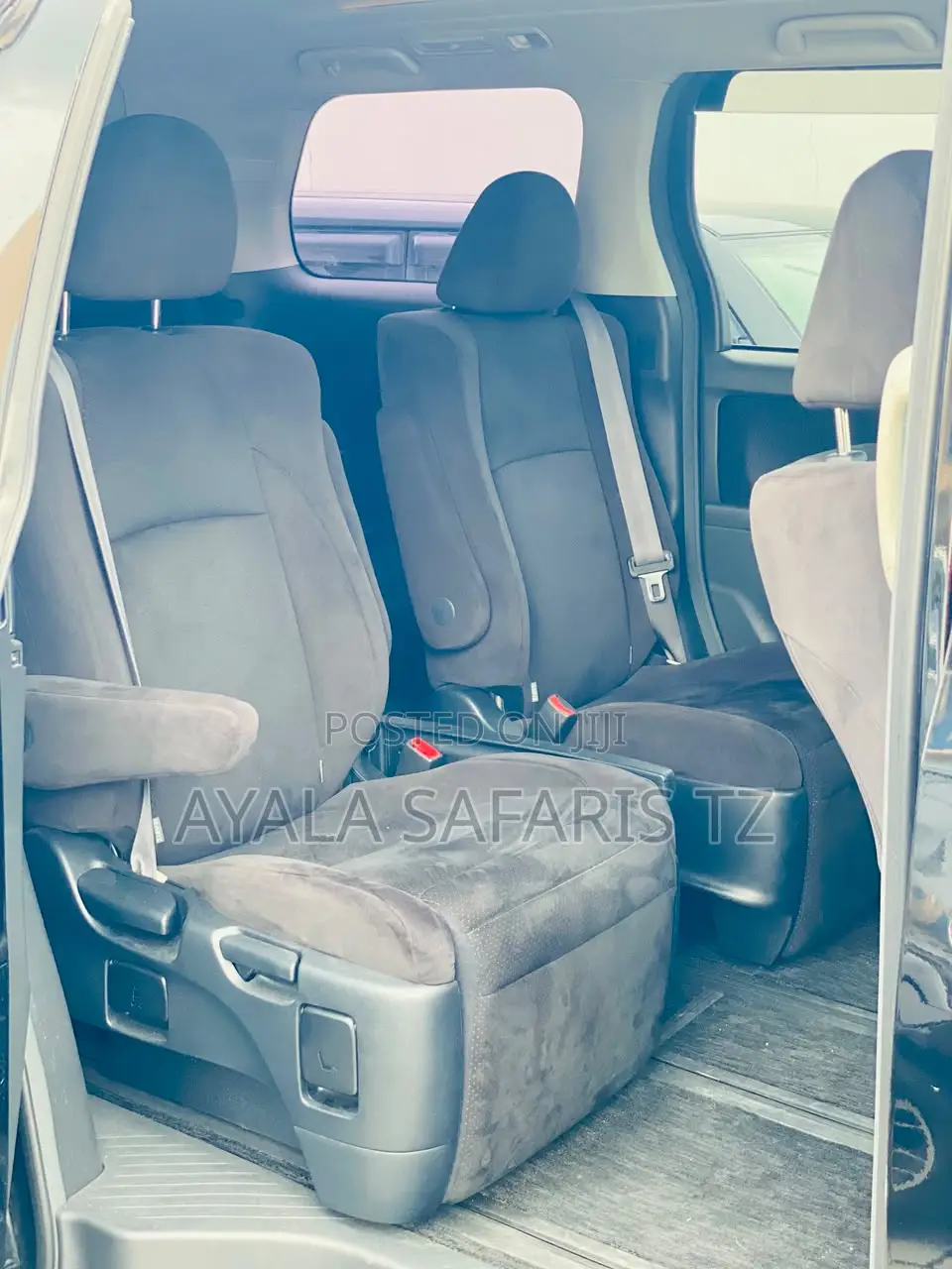 Toyota Vellfire 2010 Black