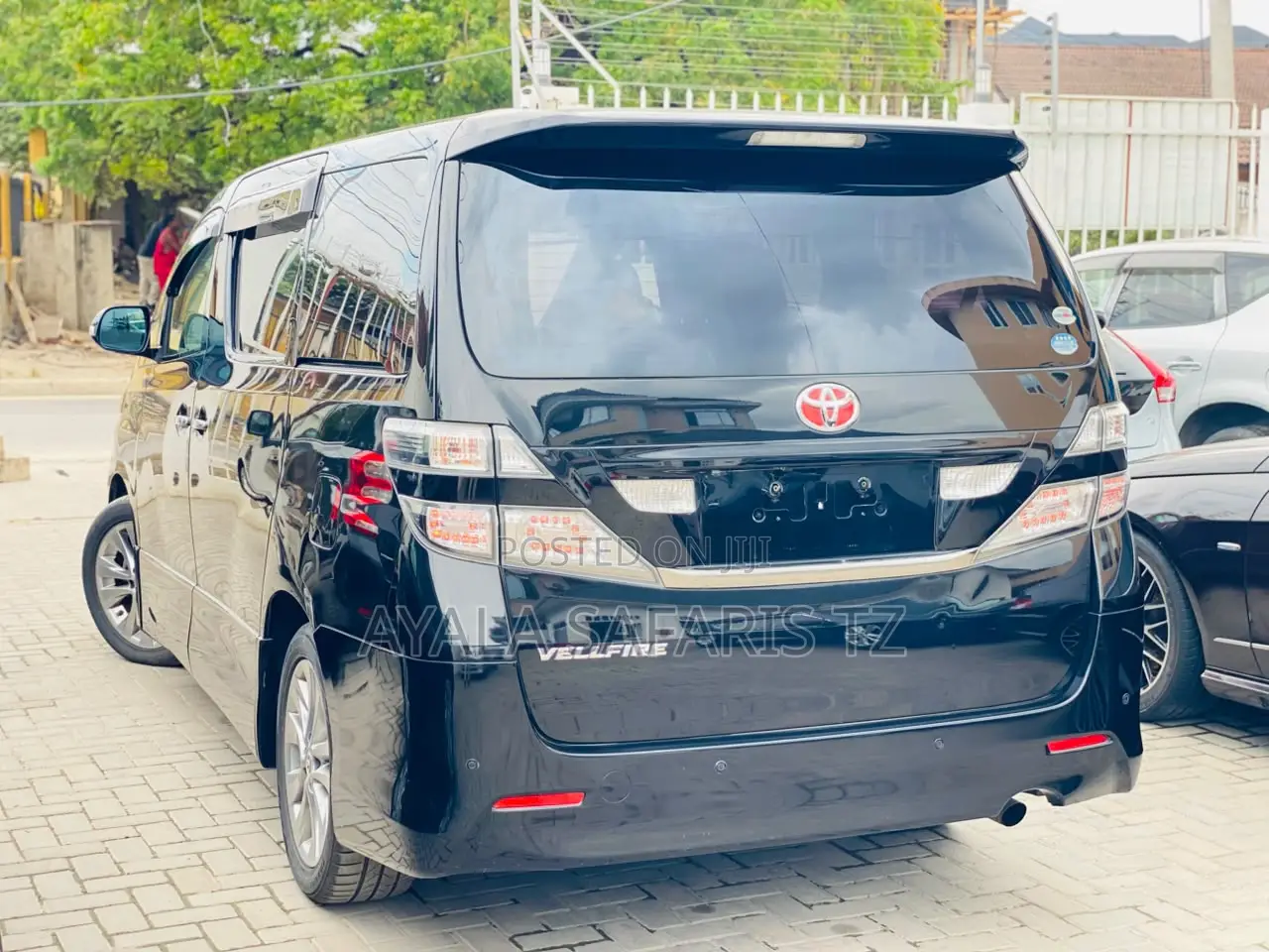 Toyota Vellfire 2010 Black